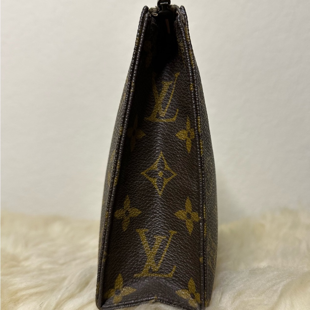 70’s Vintage Louis Vuitton Toilette Pochette 19 Cosmetic Bag Pouch / Clutch - Picture 6 of 15